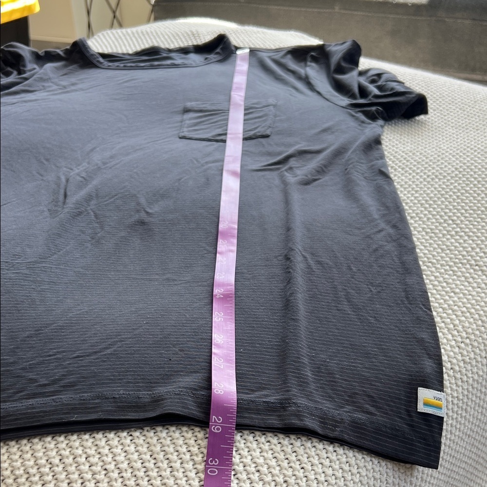 Vuori Men's Black Short-Sleeve Tee - Picture 8 of 9